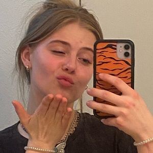 Wildflower tiger print iPhone 11 phone case